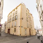 Loveroom en centre ville avec jacuzzi - Notre dame