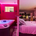 Loveroom En Centre Avec Jacuzzi - Notre Dame Appartement Clermont-Ferrand