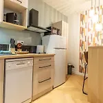 Loveroom en centre ville avec jacuzzi - Notre dame